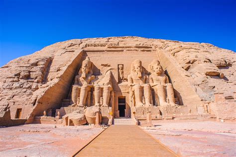 Abu Simbel Tapınakları: Güneş Tanrısına Bir Saygı ve Zamana Karşı Direniş!