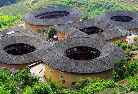 Lianzhou Hakka Folk House'nı Keşfedin: Tarih ve Geleneklerin Birleşiminden Oluşan Muhteşem bir Yapıt!