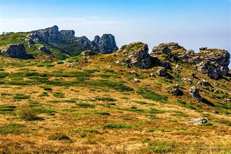 Zozanbong Peak: Gökyüzüne Dokunan Bir Doğa Harikası!